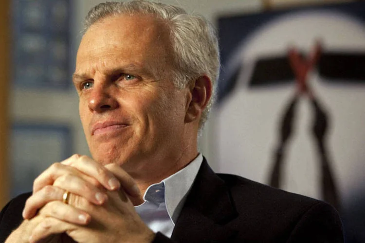 
	David Neeleman, fundador da Azul: o HNA Group &eacute; um conglomerado que opera nos setores de avia&ccedil;&atilde;o, ind&uacute;stria, turismo, log&iacute;stica e financeiro
 (Chris Ware/Bloomberg)