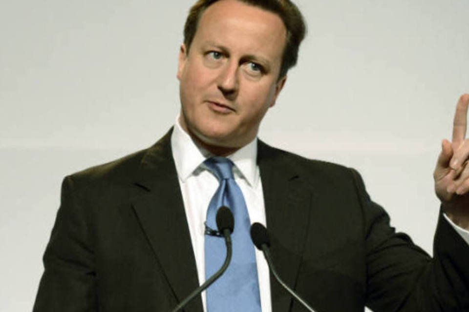 Cameron pede a territórios que combatam sonegação