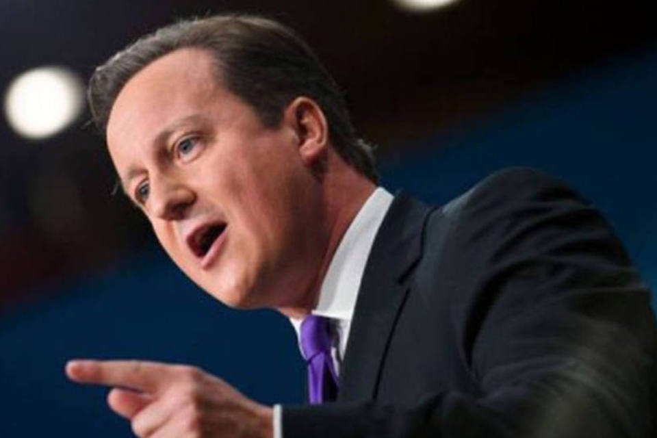 Cameron promete reduzir obstáculos ao crescimento