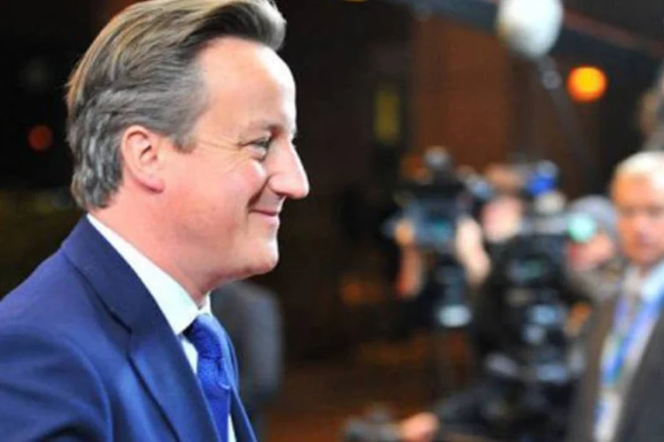 Cameron chega à sede da União Europeia, em Bruxelas: Cameron ameaça há semanas vetar a proposta caso não se chegue ao menos a um congelamento em termos reais (©AFP / Georges Gobet)