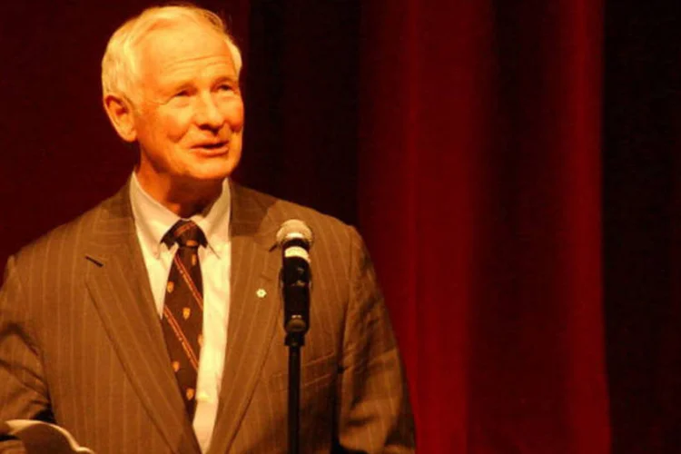 
	David Johnston: incidente aconteceu poucas horas antes de serem retomadas hoje as sess&otilde;es do parlamento com a leitura protocolar do Discurso do Trono, de David Johnston
 (Wikimedia Commons)