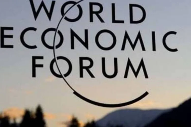 Durante os debates, iniciados na quarta-feira e concluídos neste domingo, Europa e Estados Unidos deixaram claro a oposição de suas ideias sobre de que maneira reativar a economia (Fabrice Coffrini/AFP)