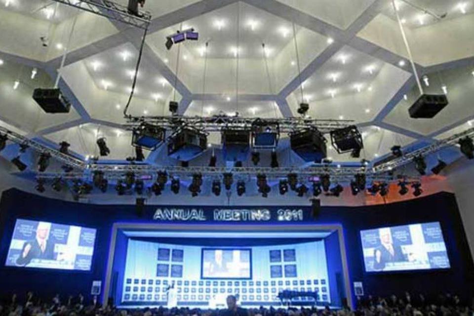 Em Davos, países citam ameaças à recuperação global