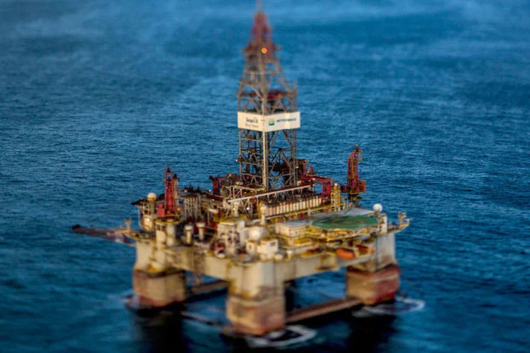 
	Petrobras: a produ&ccedil;&atilde;o m&eacute;dia de g&aacute;s natural da Petrobras no Pa&iacute;s, exclu&iacute;do o volume liquefeito, foi de 75,4 milh&otilde;es m3/dia
 (Bloomberg)