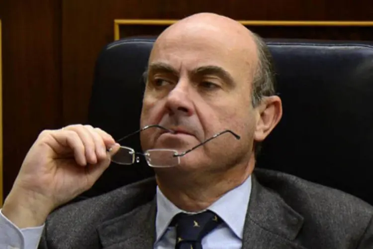 O ministro espanhol de Economia, Luis de Guindos: o governo espanhol empreendeu um draconiano esforço para reduzir seu déficit público (©afp.com / Javier Soriano)