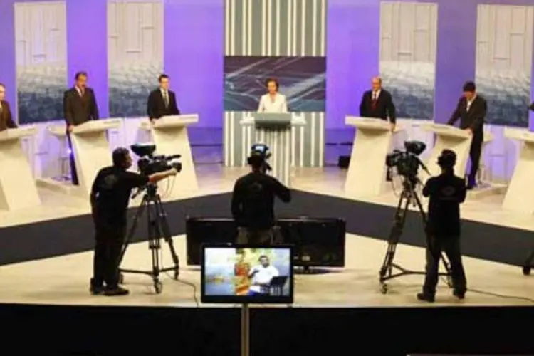 Debate reuniu candidatos ao governo paulista foi marcado por um duelo entre Alckmin e Mercadante (.)
