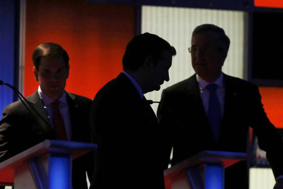 Pré-candidatos republicanos ironizam Trump durante debate