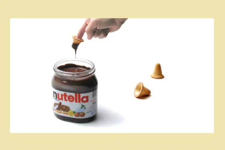 Invenção italiana: biscoito em formato de dedo para comer Nutella (Reprodução)
