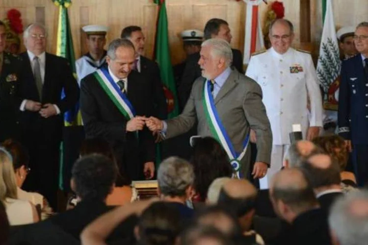 
	Aldo Rebelo recebeu o cargo de ministro da Defesa do seu antecessor, Jaques Wagner
 (Elza Fiuza/Agência Brasil)