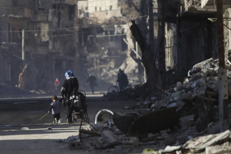 Província de Deir Al-Zor: ativistas a favor do grupo disseram no Twitter que ele se retirou de Deir al-Zor para evitar um maior derramamento de sangue (Khalil Al-Sawir/Reuters)