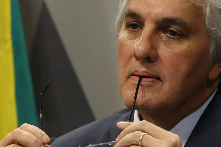 
	Delc&iacute;dio do Amaral: isso acontece depois de ser aprovado o requerimento de urg&ecirc;ncia do processo de cassa&ccedil;&atilde;o do senador Delc&iacute;dio
 (Adriano Machado / Reuters)