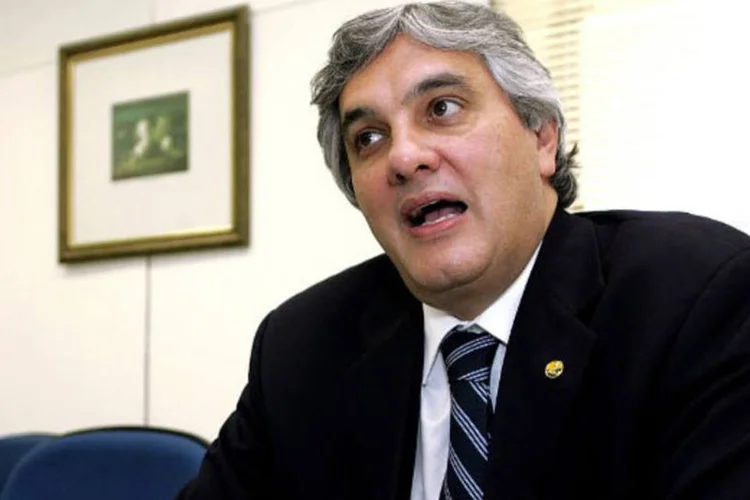 
	Delc&iacute;dio do Amaral: por causa dos sucessivos atestados m&eacute;dicos apresentados por Delc&iacute;dio, a ideia do relator do caso era propor a dispensa do depoimento do senador e come&ccedil;ar o relat&oacute;rio com base na defesa pr&eacute;via
 (Evaristo Sá / AFP)