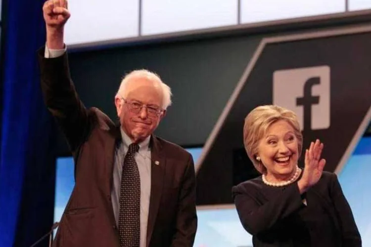 
	Bernie Sanders e Hillary Clinton: Sanders prometeu fazer sua administra&ccedil;&atilde;o &quot;refletir sobre a diversidade da composi&ccedil;&atilde;o do pa&iacute;s&quot;
 (REUTERS/Javier Galeano)