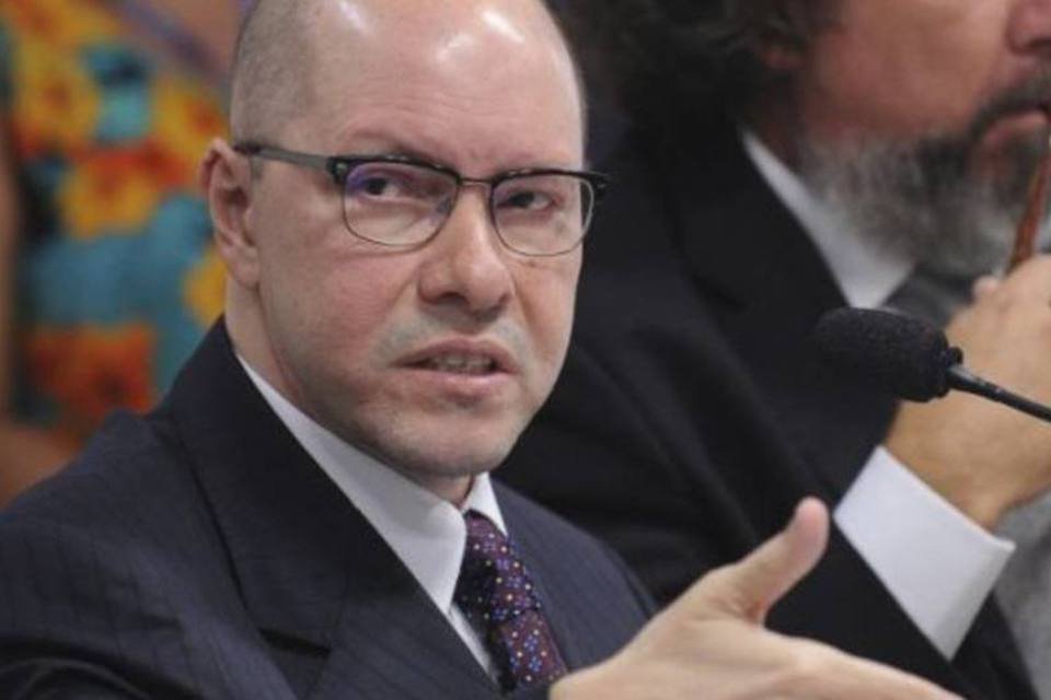 Perícia em gravações da PF contra senador é rejeitada