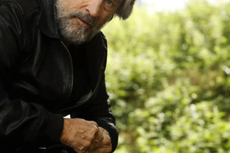 Robert De Niro em A Família: apesar do tema violento, é uma produção leve, com muitas referências aos filmes sobre a máfia e, claro, aos do próprio Martin Scorsese (Reprodução)