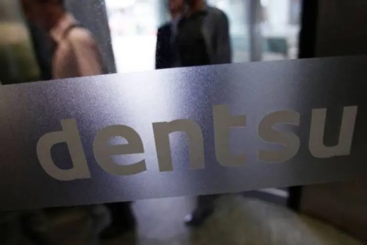 
	Logo da Dentsu em T&oacute;quio, no Jap&atilde;o
 (Issei Kato/Reuters)