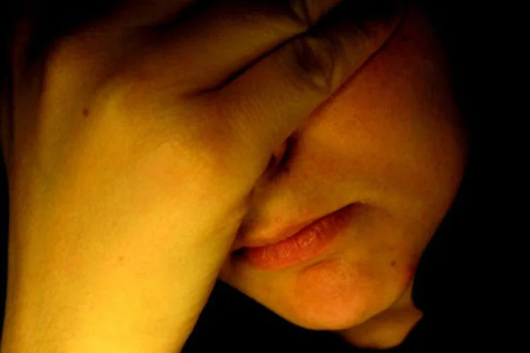 
	Depress&atilde;o: atualmente, os tratamentos envolvem a recapta&ccedil;&atilde;o de neurotransmissor presente no intestino; estudos comprovam a rela&ccedil;&atilde;o entre a falta de serotonina no c&eacute;rebro e os suic&iacute;dios
 (Stock.Xchange)