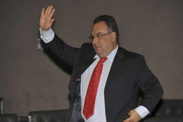 
	Deputado Andr&eacute; Vargas (sem partido-PR): a promessa, contudo, nunca foi cumprida
 (José Cruz/Agência Brasil)