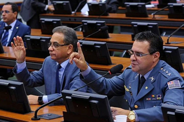 Deputado Capitão Augusto (PR-SP): Conhecido por ostentar um impecável uniforme militar pelos corredores e plenários da Câmara, ele fala com bom humor do epíteto recebido pelo grupo (Lucio Bernardo Junior/ Câmara dos Deputados)