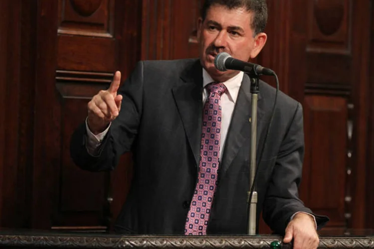 Paulo Melo: segundo a assessoria do deputado, os agentes da Polícia Federal e Ministério Público Federal não fizeram buscas em seu gabinete (Rafael Wallace/Alerj/Reprodução)