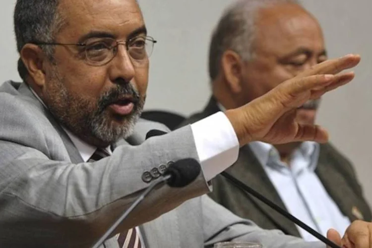 
	Deputado Paulo Paim, do PT: exames feitos ao longo do dia confirmaram o diagn&oacute;stico inicial, de c&aacute;lculo na ves&iacute;cula
 (Antonio Cruz/ABr)