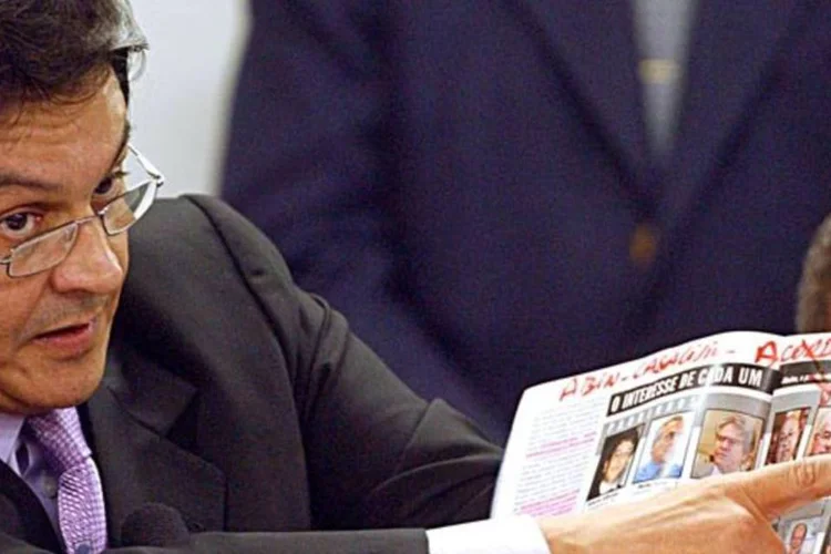 
	O deputado federal Roberto Jefferson (PTB-RJ), cassado em 2005 e conhecido como o delator do Mensal&atilde;o
 (Marcello Casal Jr/ABr)