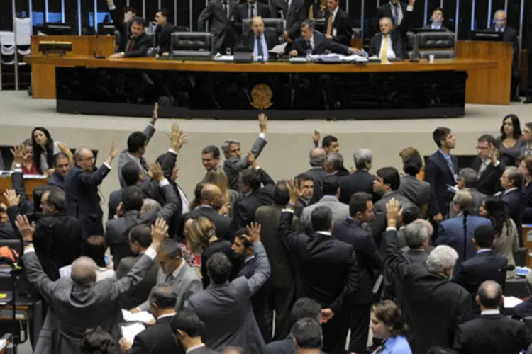 
	C&acirc;mara: deputados disseram desconhecer o conte&uacute;do da mat&eacute;ria, que ter&aacute; de tramitar na C&acirc;mara caso seja aprovada pelos senadores
 (Luis Macedo/Câmara dos Deputados)