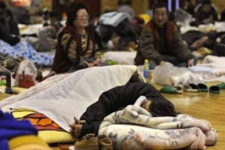 Desabrigados pelo terremoto no Japão (AFO)