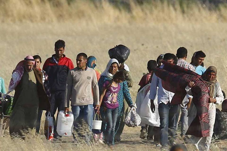 Centenas de evacuados sírios chegam a Damasco após acordo