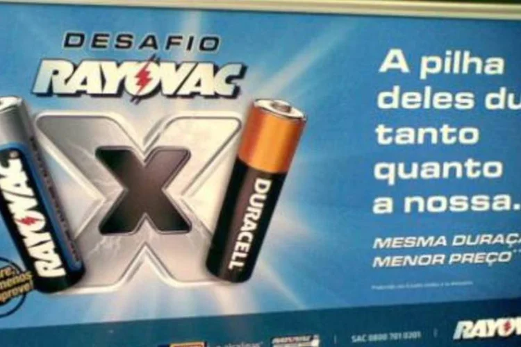A Duracell acionou o departamento jurídico da Procter & Gamble a fim de retirar a sua marca da campanha elaborada pela sua concorrente (.)