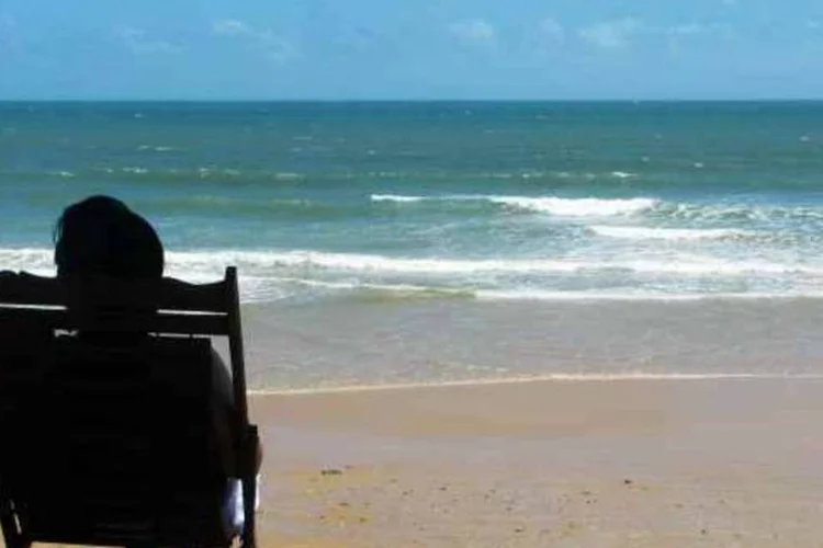 Pessoa descansando na praia (Flavio VodSkaMan/SXC)