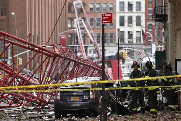 
	Descarrilamento em Nova York: mais de 50 casas pr&oacute;ximas do descarrilamento foram esvaziadas, afirmou o escrit&oacute;rio do xerife do condado de Chautauqua
 (Kena Betancur / AFP)
