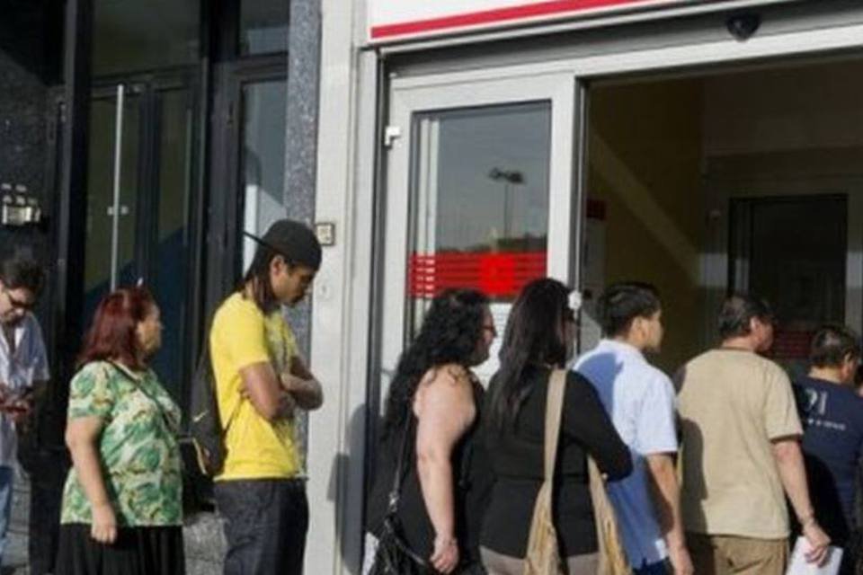 Desemprego desce na Espanha pelo quarto mês seguido