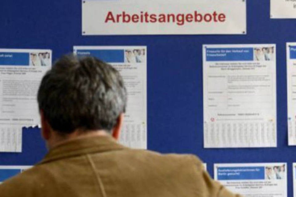 Desemprego na Eurozona registra alta em maio e atinge 12,1%