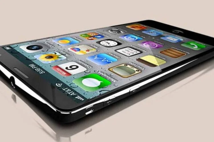 O desenho do artista Antoine Brieux mostra como poderá ser o iPhone 5  (Antoine Brieux / NAK Studio)
