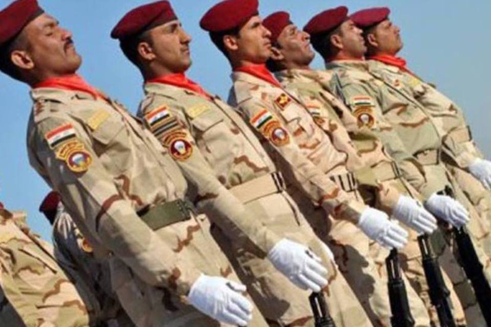Atentados marcam o desfile do exército do Iraque após saída dos EUA