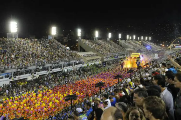 Desfile no Sambódromo do Rio de Janeiro: resultado será definido a partir das notas dadas pelos jurados a dez quesitos, como samba-enredo, fantasias e alegorias (Fernando Frazão/ABr)