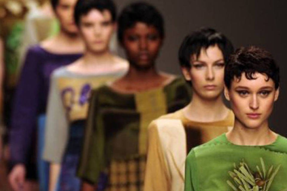 Desfile de Antoni & Alison em estreia de Semana de Moda