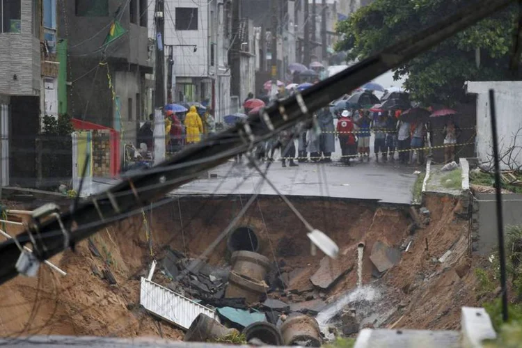 
	Destrui&ccedil;&atilde;o em Natal: material deve chegar a Natal at&eacute; esta ter&ccedil;a-feira, dia 17
 (Toru Hanai/Reuters)