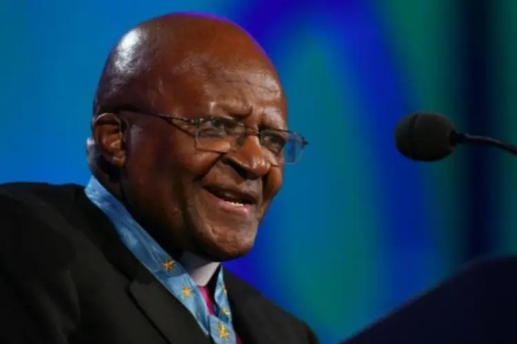 
	O arcebispo sul-africano Desmond Tutu, pr&ecirc;mio Nobel da paz em 1984 por sua luta contra o &quot;Apartheid&quot;
 (Adam Bettcher/AFP)