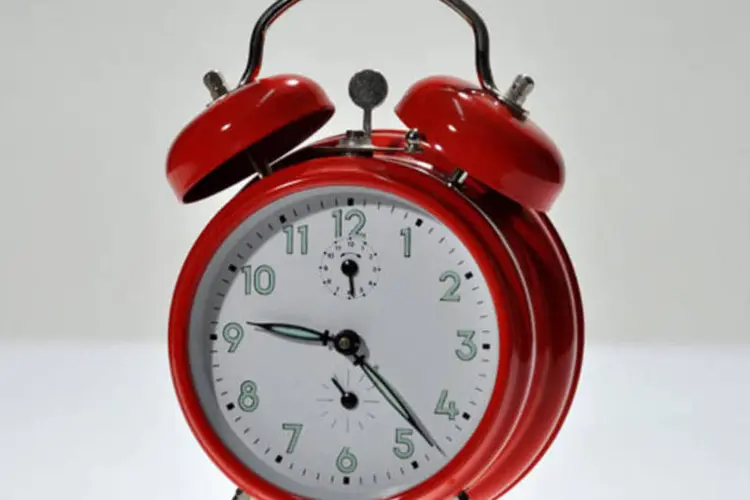 Programar o despertador para mais tarde ou ir para a cama mais cedo pode ser benéfico para a saúde (Zvone Lavric / Stock Xchng)