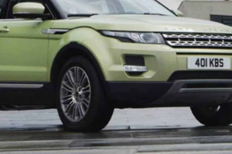 Apresentado ao público brasileiro no Salão de São Paulo, o Evoque terá opções de carroceria cupê (3 portas) e 5 portas (Divulgação)