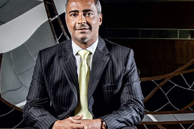 
	Rom&aacute;rio: &quot;este &eacute; o momento de moralizarmos o futebol brasileiro, n&atilde;o podemos perder a oportunidade&quot;
 (.)