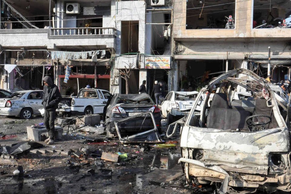 Ataques a bomba do Estado Islâmico matam dezenas na Síria
