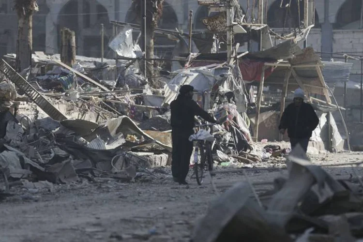 
	Damasco, na S&iacute;ria: o ataque aconteceu neste domingo de manh&atilde;, e n&atilde;o causou v&iacute;timas, e procedia de uma zona controlada pelas mil&iacute;cias contr&aacute;rias ao regime s&iacute;rio
 (Bassam Khabieh/Reuters)