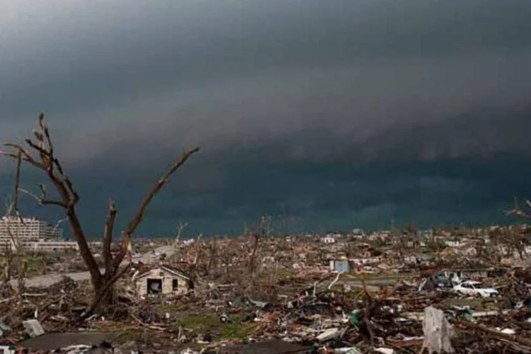 Área destruída pelo tornado em Joplin: 138 mortos (Julie Denesha/Getty Images)
