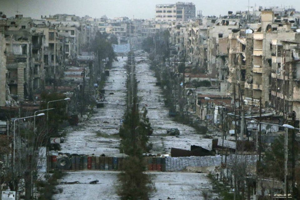 Turquia prevê chegada de 50 mil refugiados após bombardeios