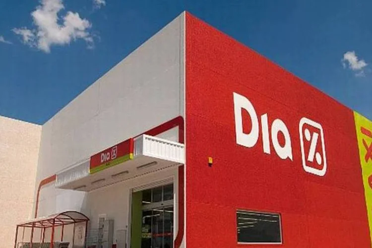 O Carrefour segue na segunda colocação, com um faturamento bruto de R$ 28,766 bilhões no ano passado (Rede Dia/Divulgação)