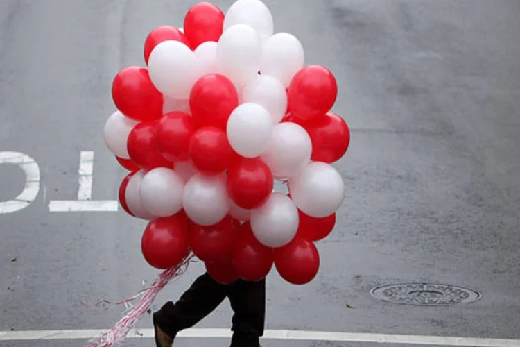 
	No entanto, a sondagem aponta que 68,6% pretendem presentear seus namorados
 (Getty Images)