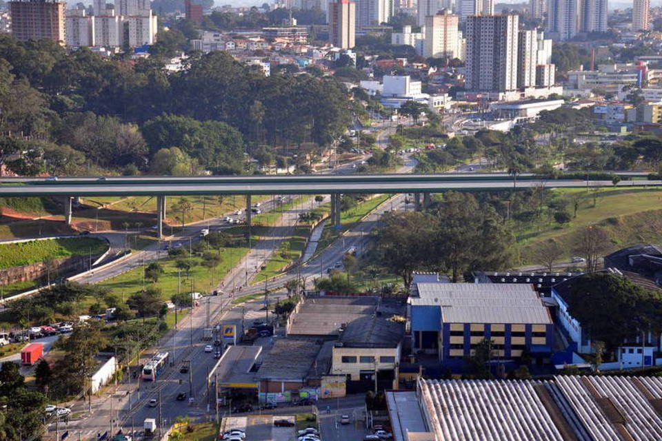 Desabamento de igreja em Diadema deixa 3 pessoas soterradas